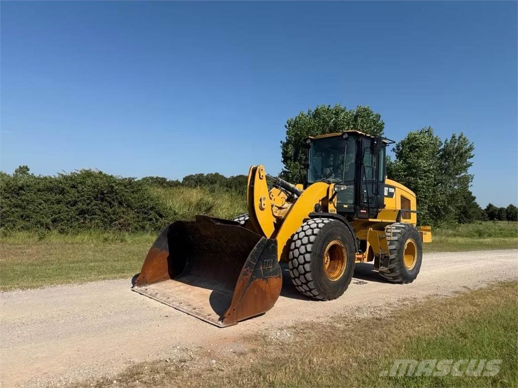 CAT 926M Chargeuse sur pneus