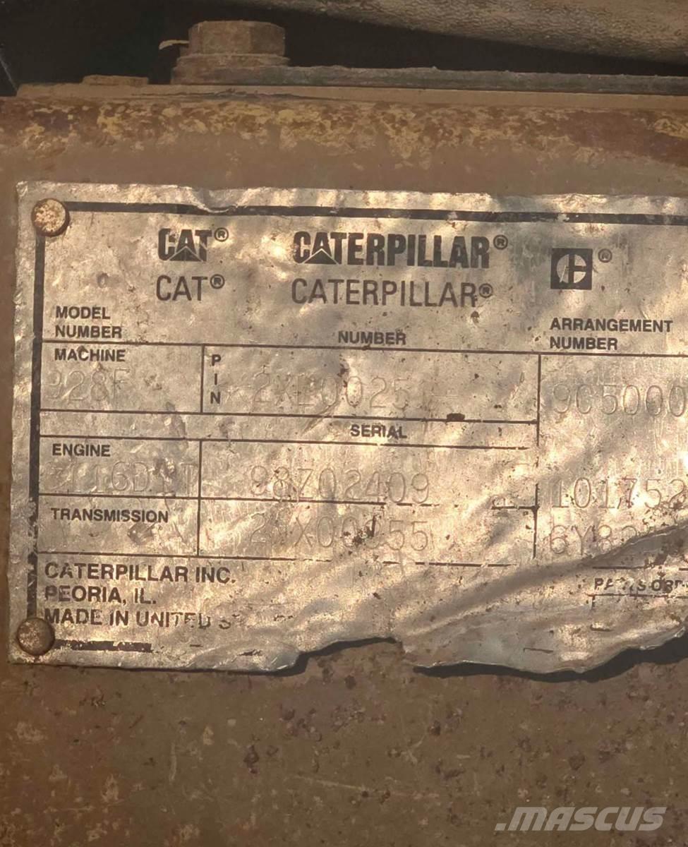 CAT 928F Chargeuse sur pneus