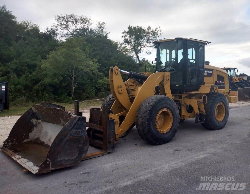CAT 930M Chargeuse sur pneus