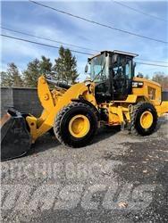 CAT 930M Chargeuse sur pneus