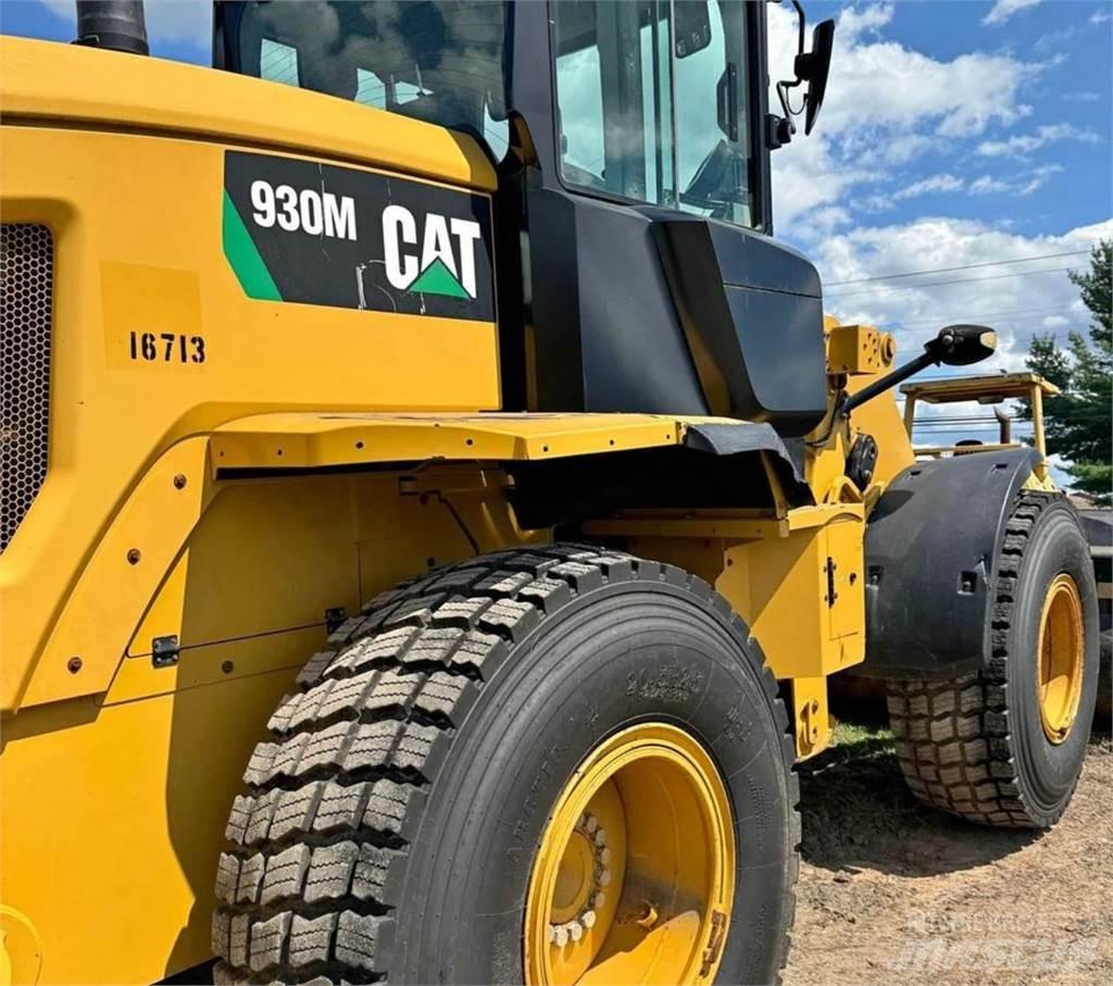 CAT 930M Chargeuse sur pneus