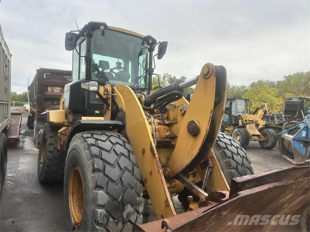 CAT 930M Chargeuse sur pneus