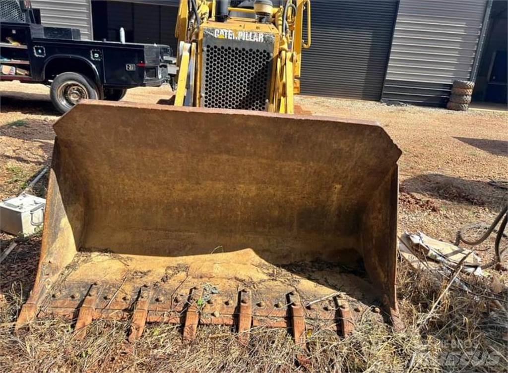 CAT 933C Bouteurs sur chenilles