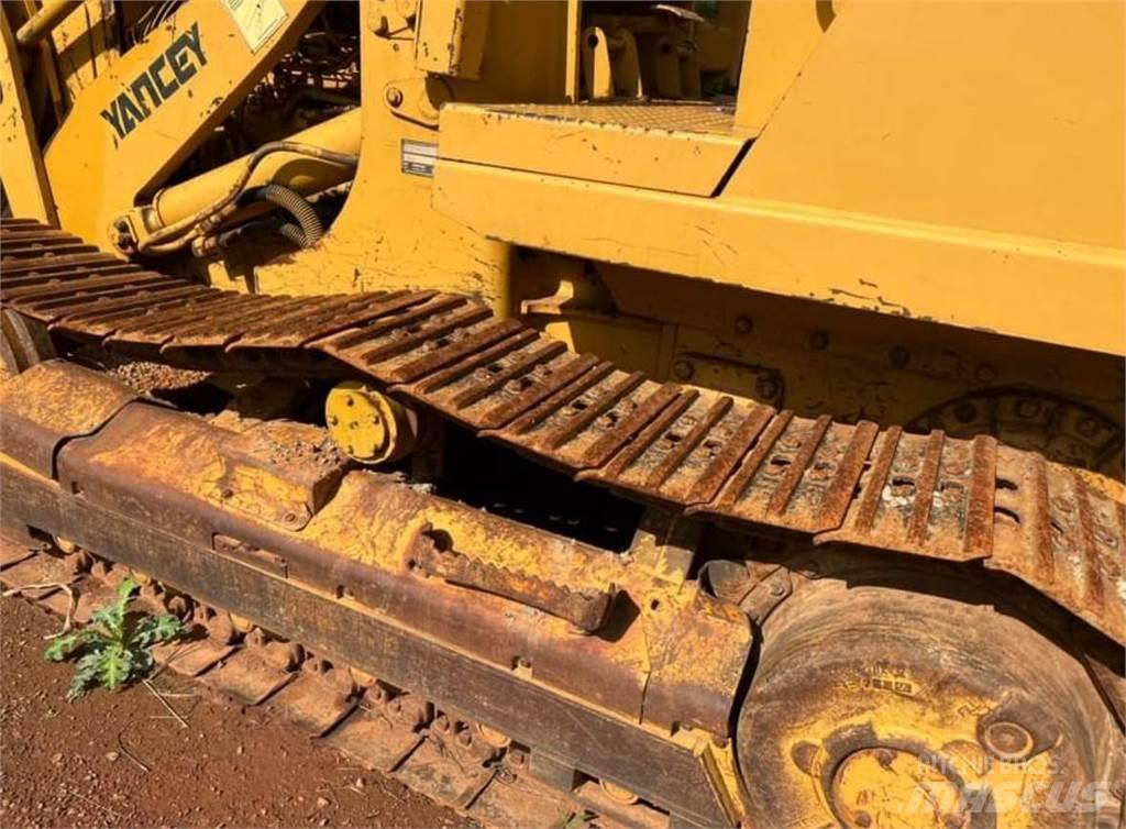CAT 933C Bouteurs sur chenilles