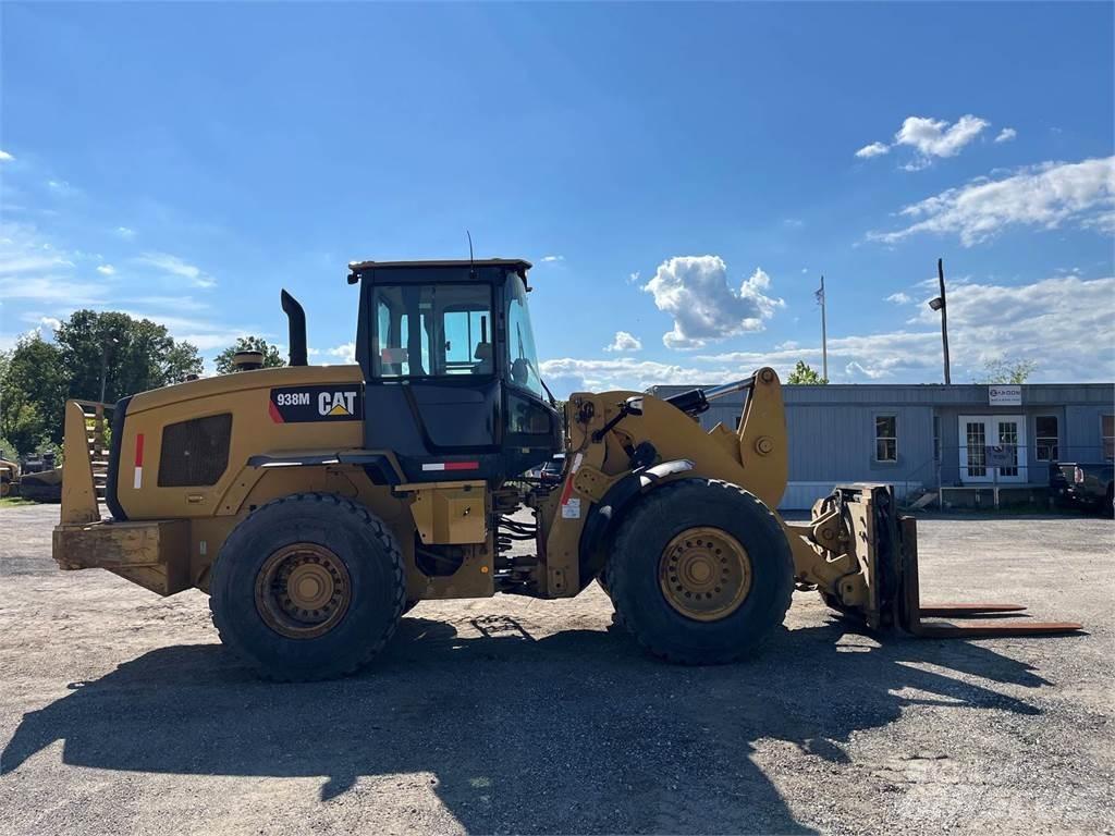 CAT 938M Chargeuse sur pneus