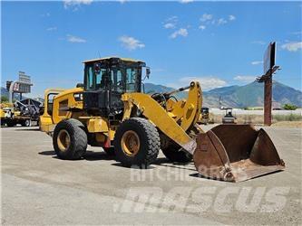 CAT 938M Chargeuse sur pneus