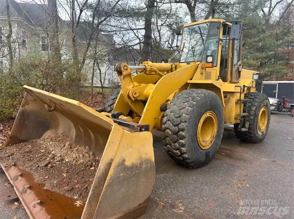 CAT 960F Chargeuse sur pneus