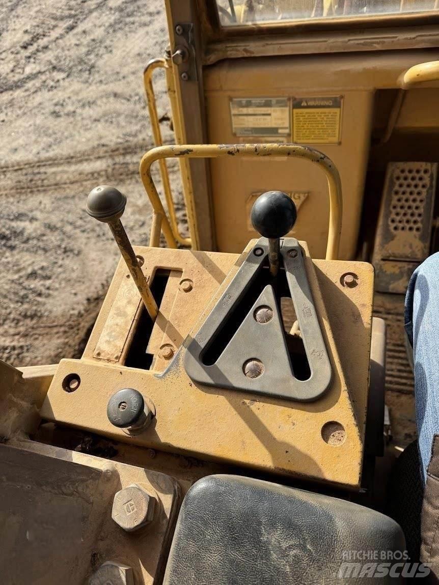 CAT 963 Chargeuse sur chenilles