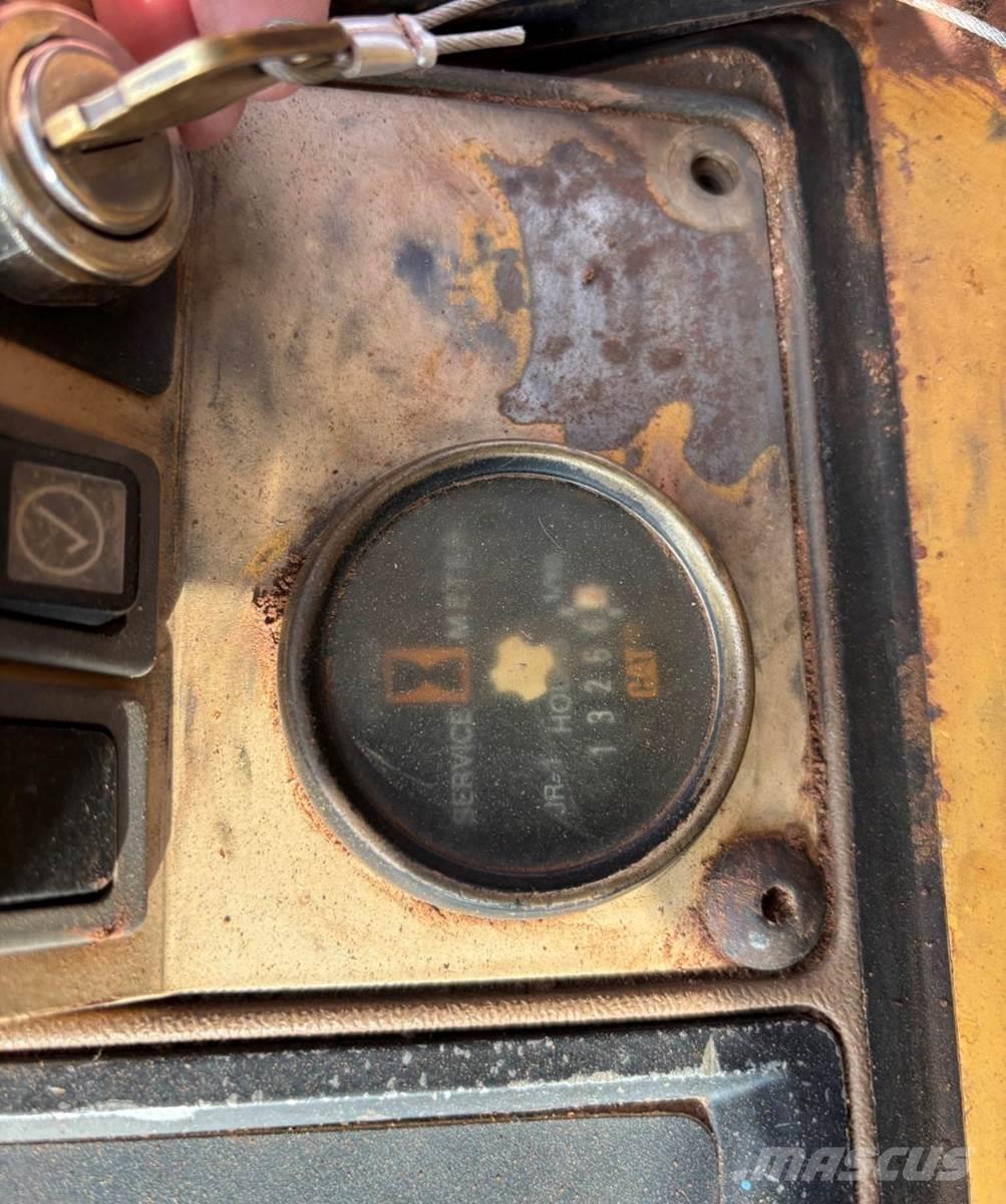 CAT 963B Chargeuse sur chenilles