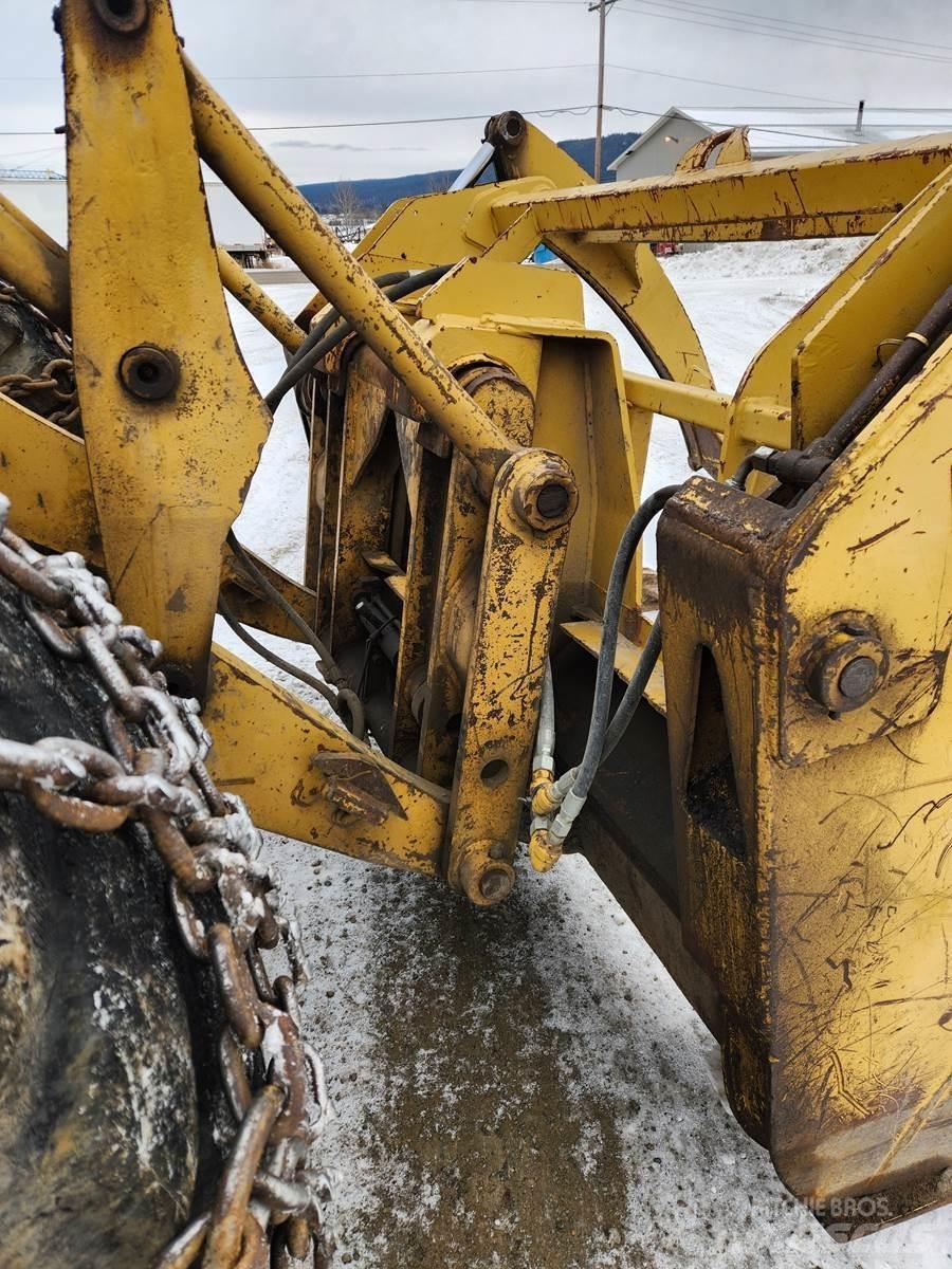 CAT 966C Chargeuse sur pneus