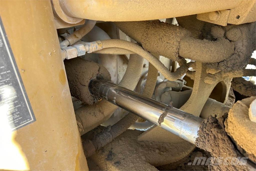 CAT 966G Chargeuse sur pneus