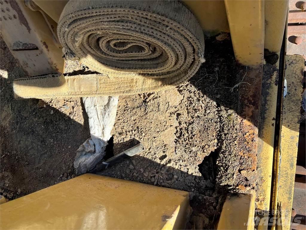 CAT 973 Chargeuse sur chenilles