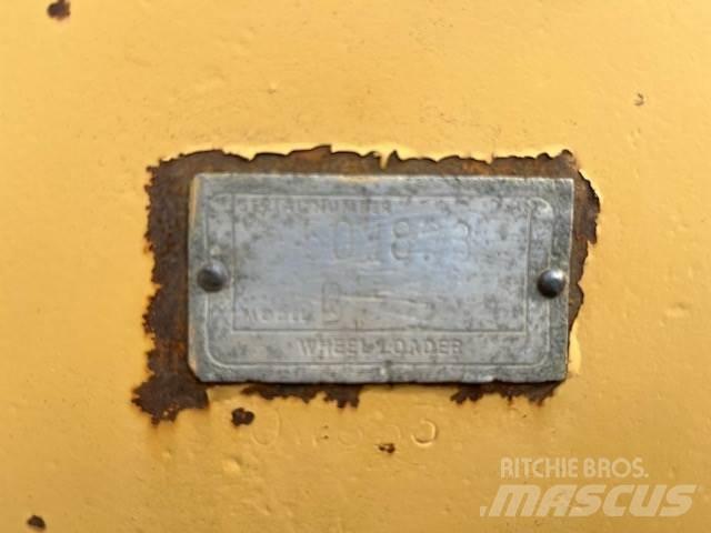 CAT 988B Chargeuse sur pneus