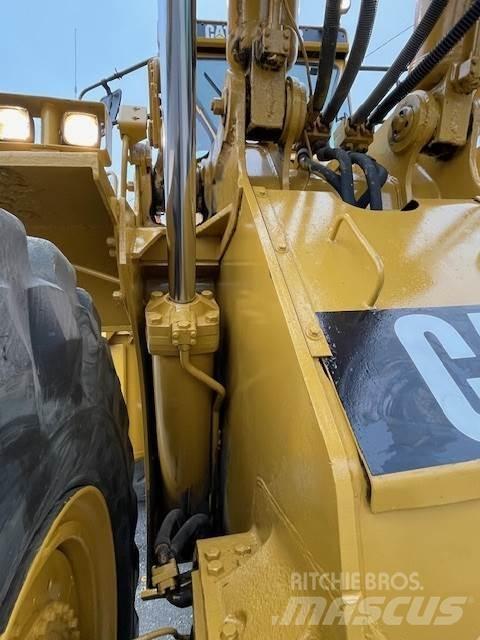 CAT 988B Chargeuse sur pneus