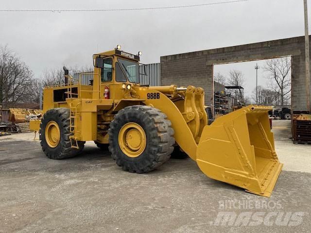 CAT 988B Chargeuse sur pneus