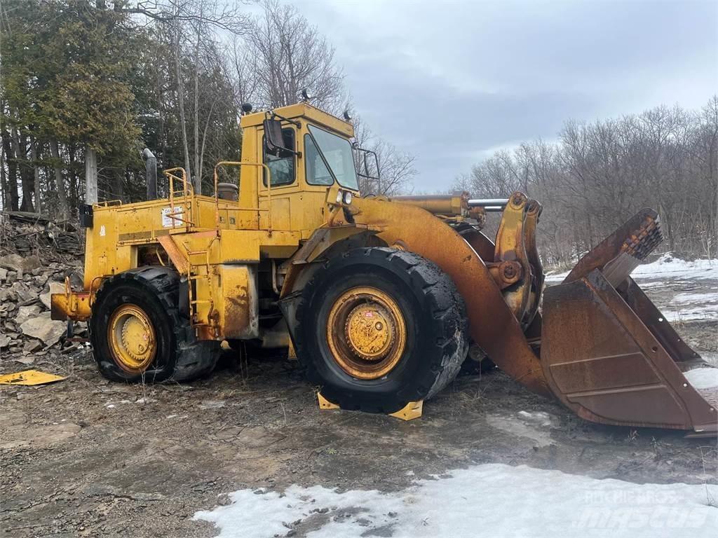 CAT 988B Chargeuse sur pneus