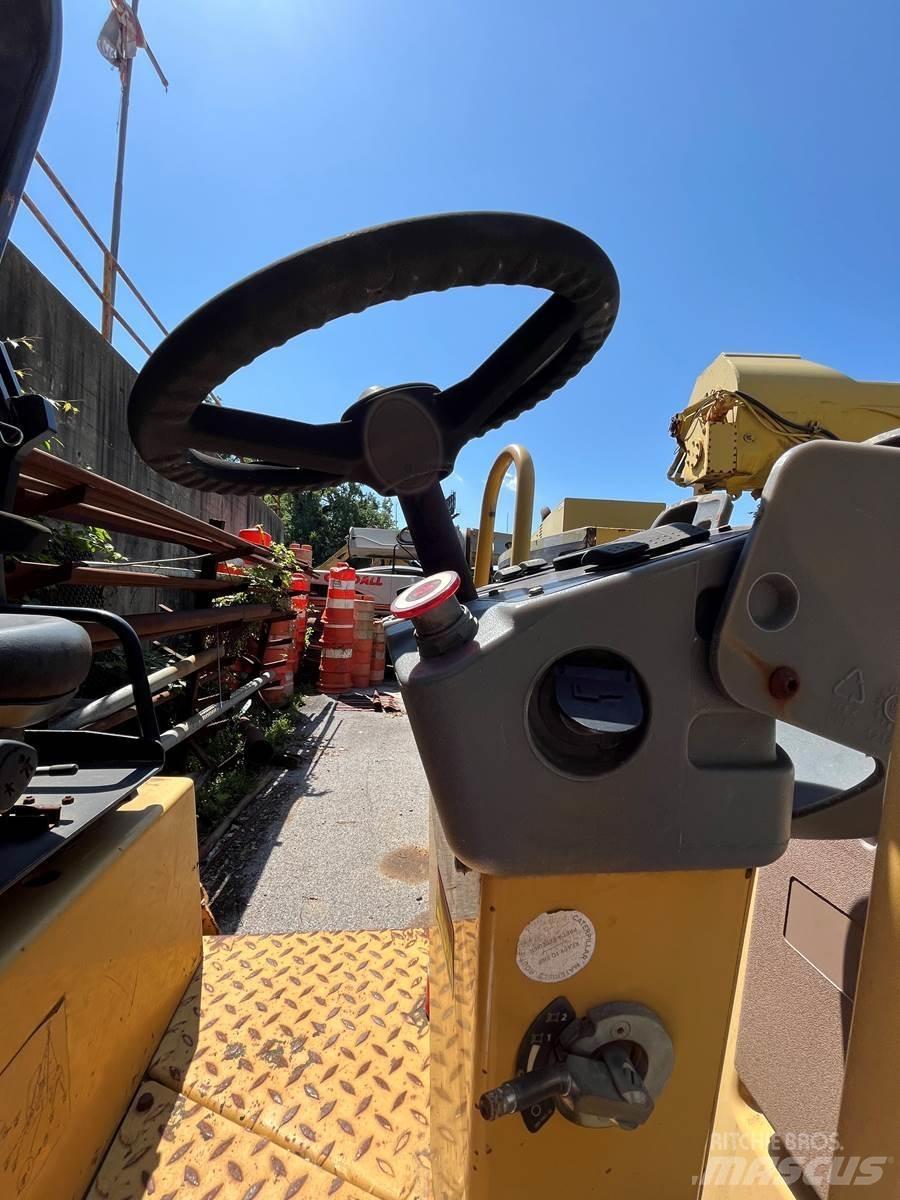 CAT CB22 Rouleaux monocylindre