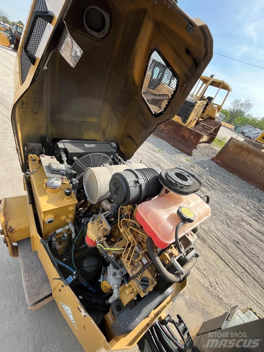 CAT CB24B Rouleaux monocylindre