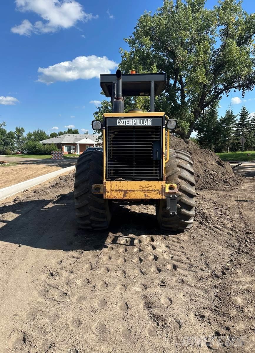 CAT CP563C Compacteur de sol