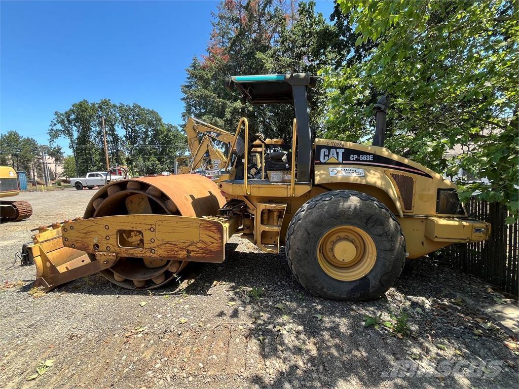 CAT CP563E Rouleaux monocylindre