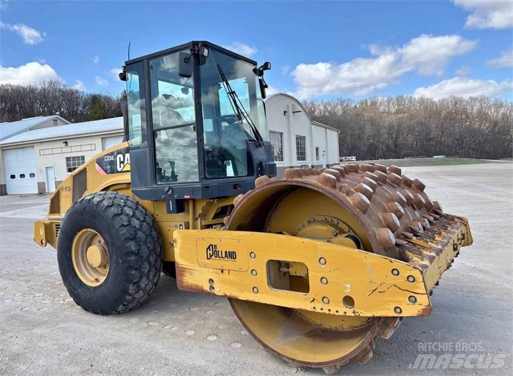 CAT CS56 Compacteur de sol