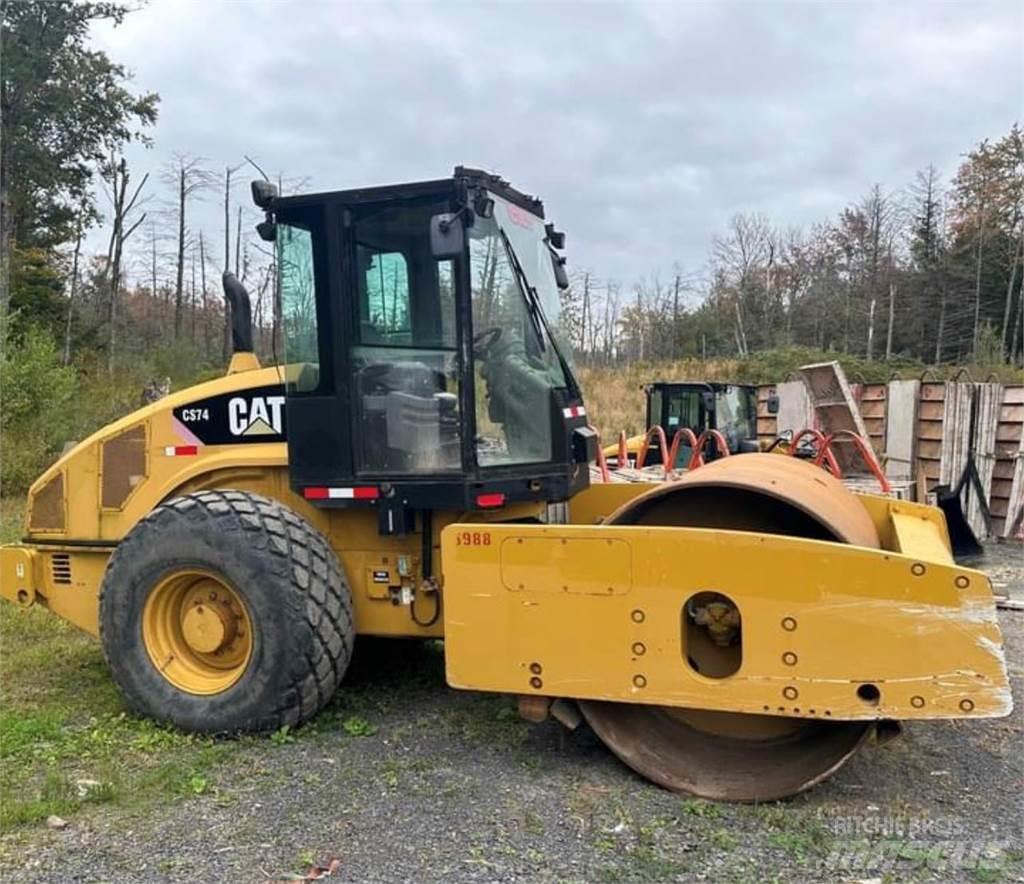 CAT CS74 Rouleaux monocylindre
