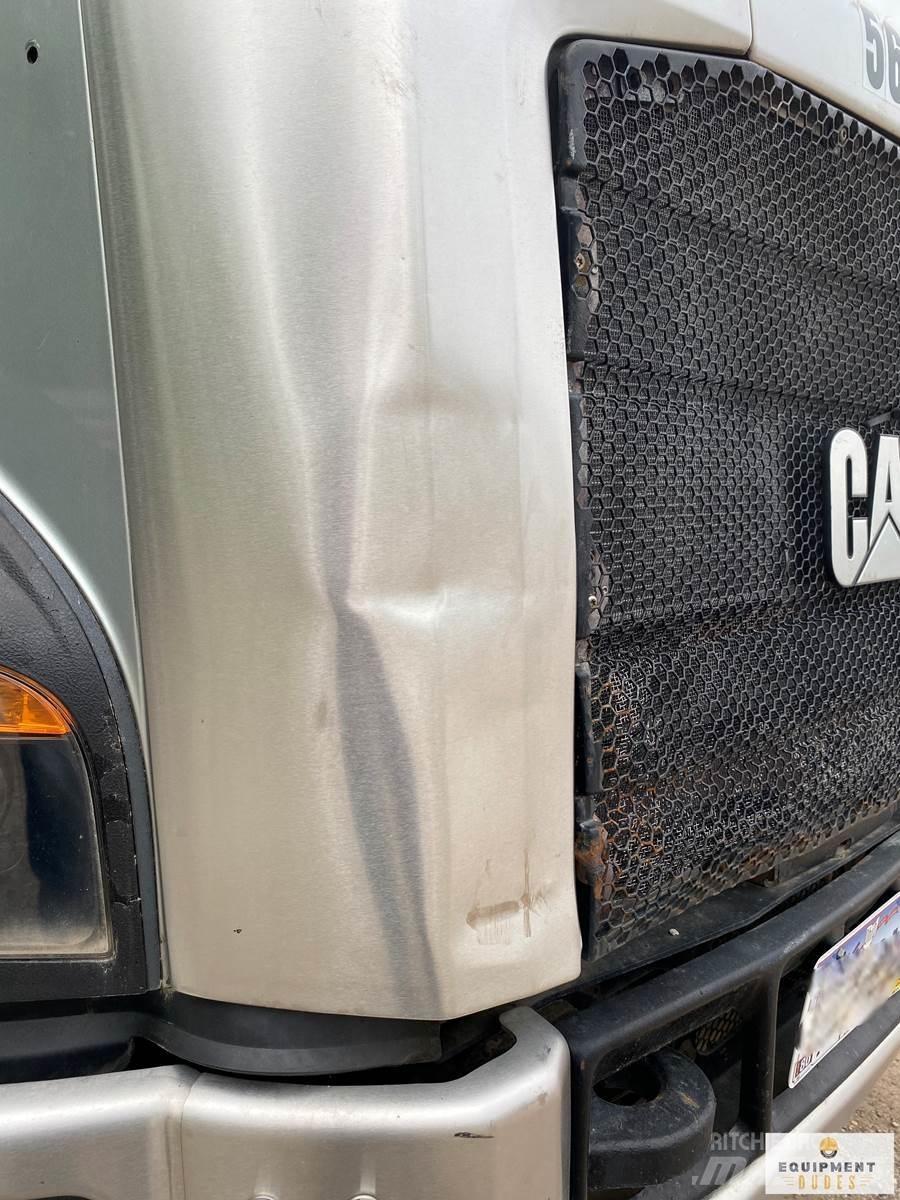 CAT CT660 Camion benne