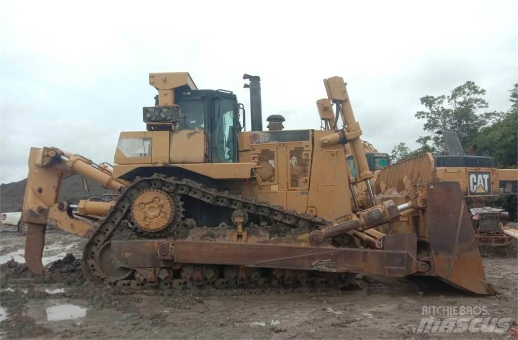 CAT D10T Bouteurs sur chenilles