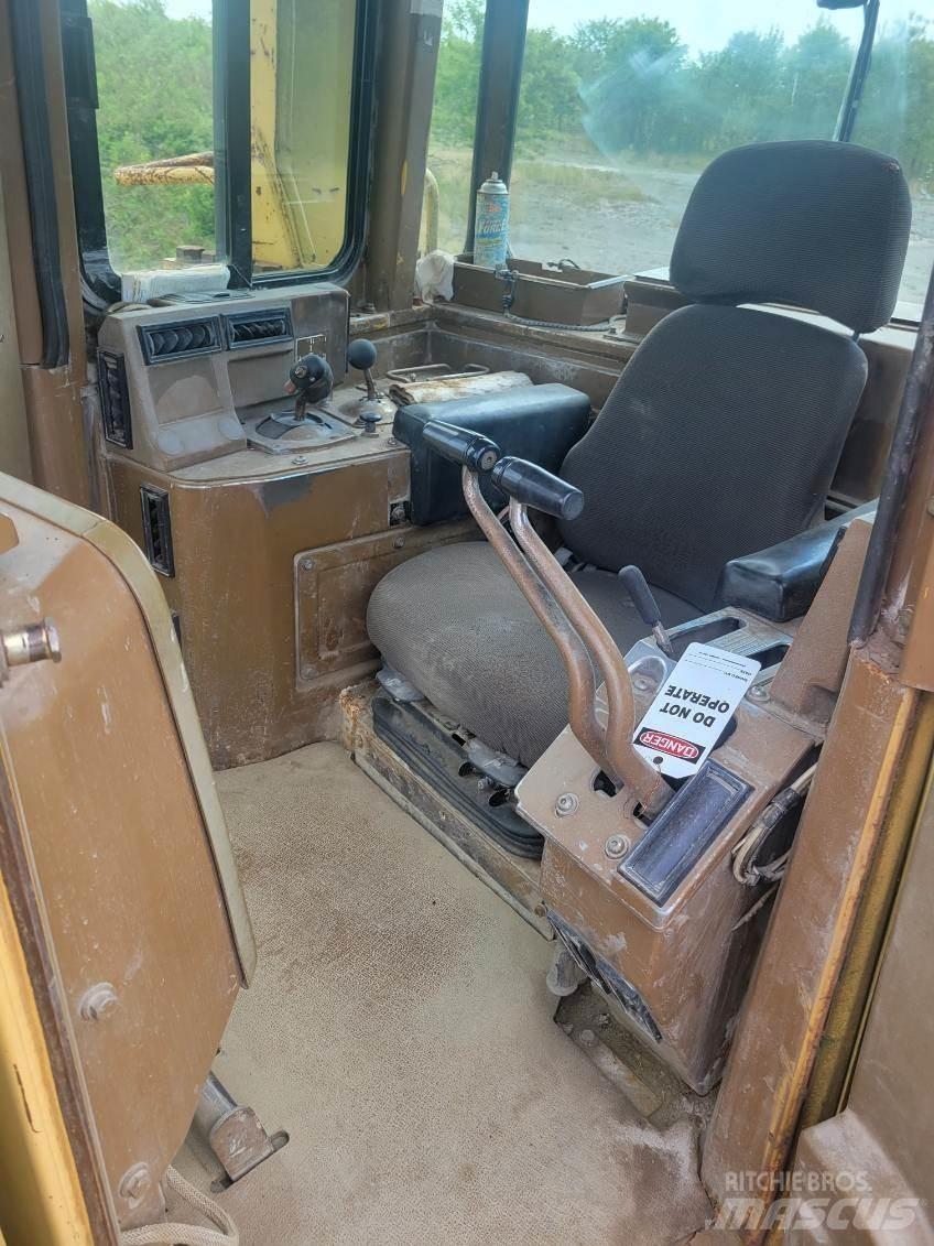 CAT D11N Bouteurs sur chenilles