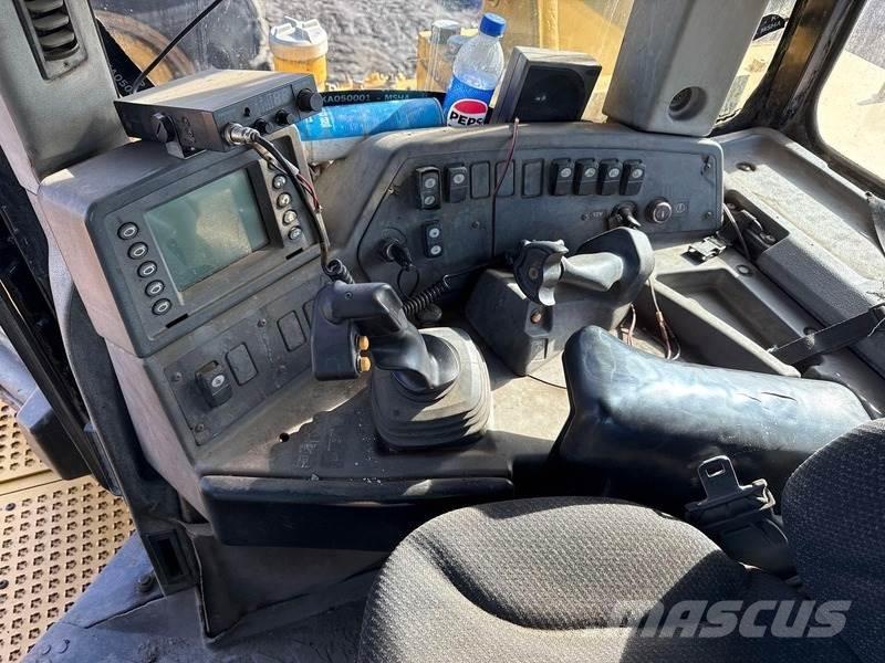 CAT D11T Bouteurs sur chenilles