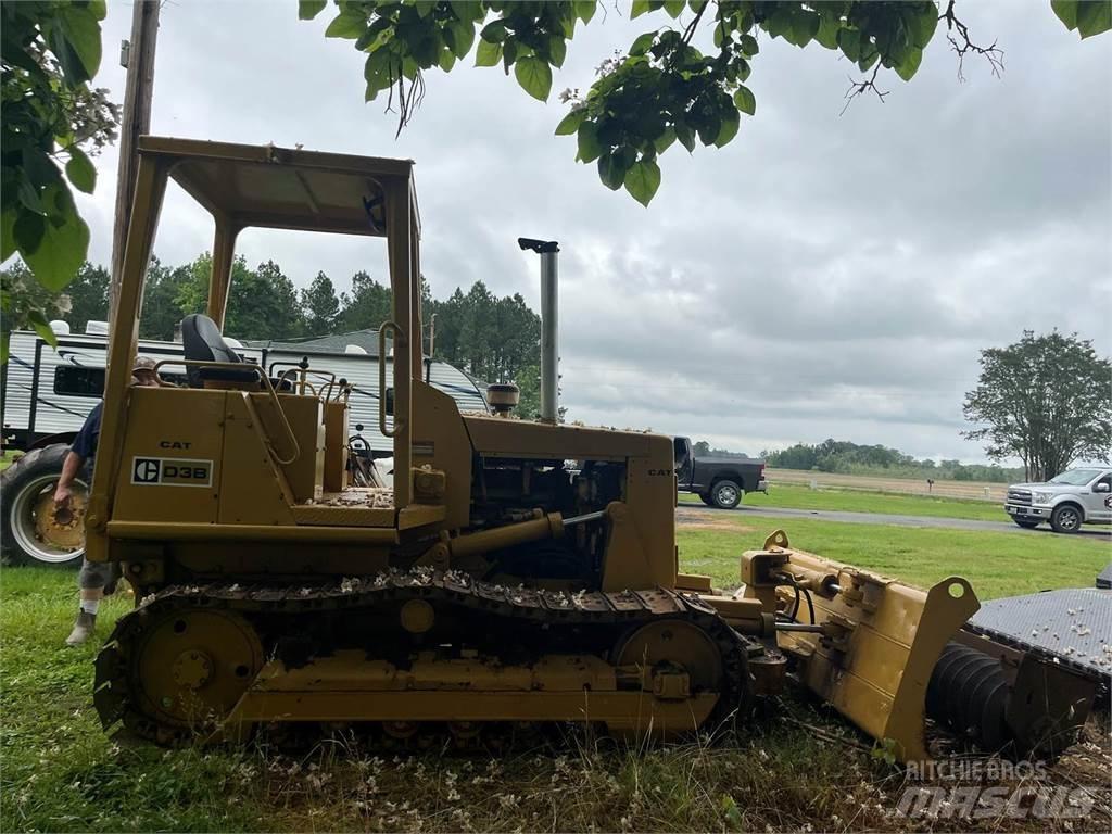 CAT D3B Bouteurs sur chenilles
