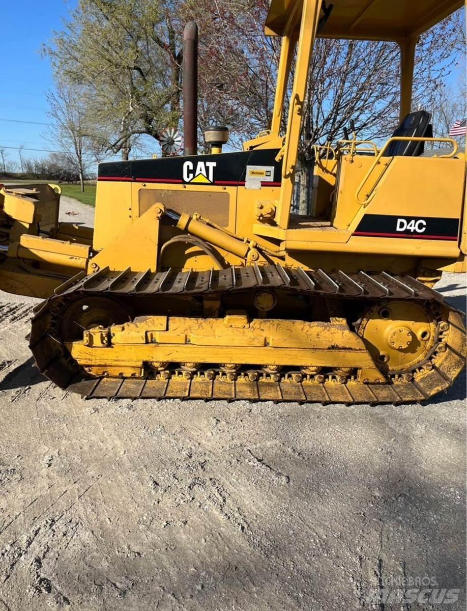 CAT D4C Bouteurs sur chenilles