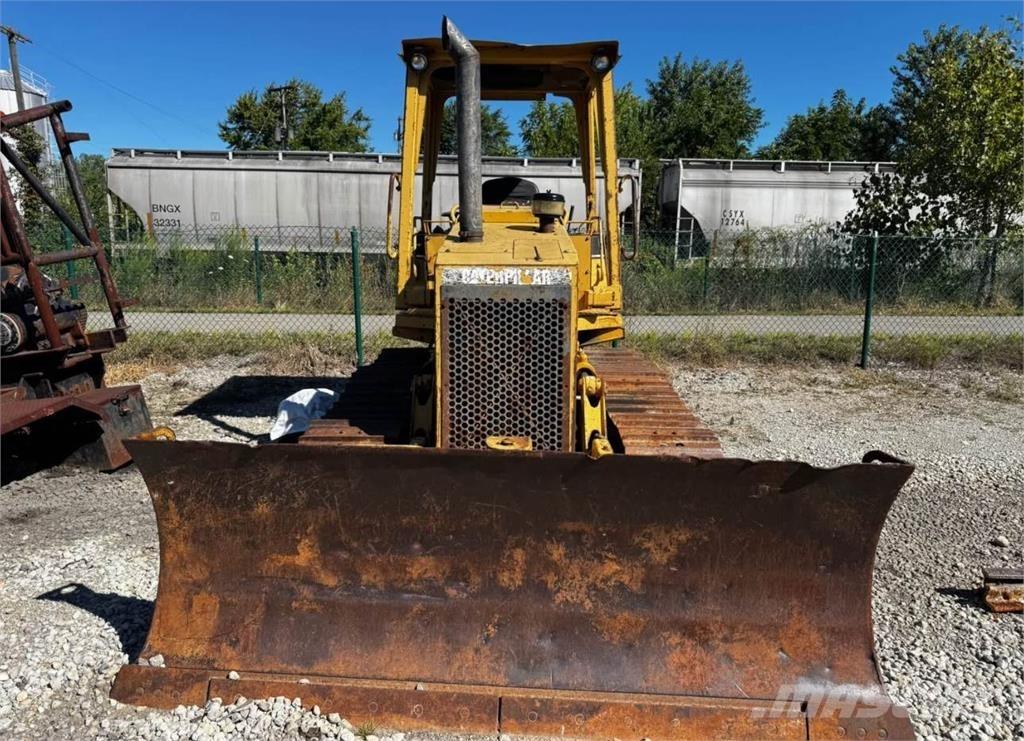CAT D4C Bouteurs sur chenilles