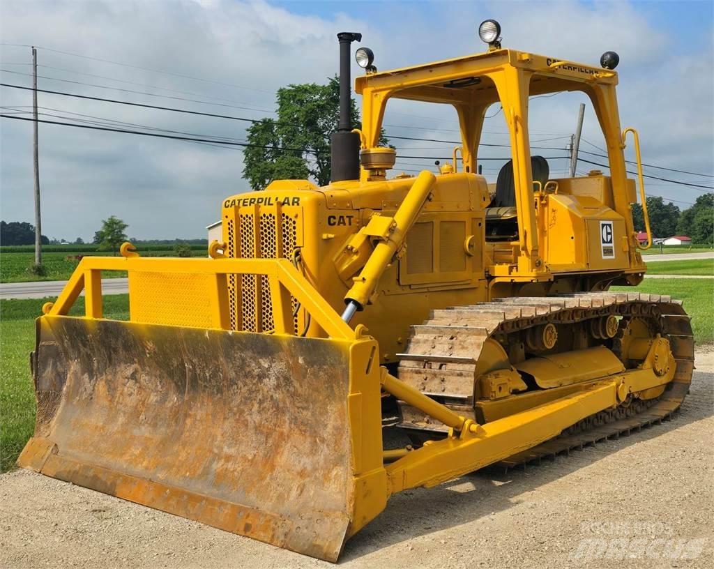 CAT D5B Bouteurs sur chenilles