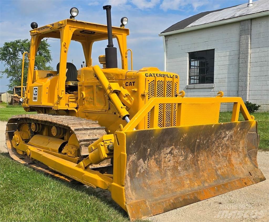 CAT D5B Bouteurs sur chenilles