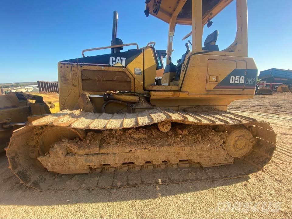 CAT D5G Bouteurs sur chenilles