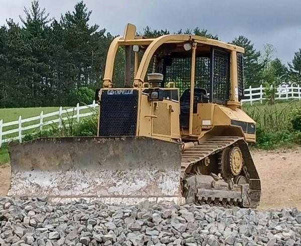 CAT D5M Bouteurs sur chenilles