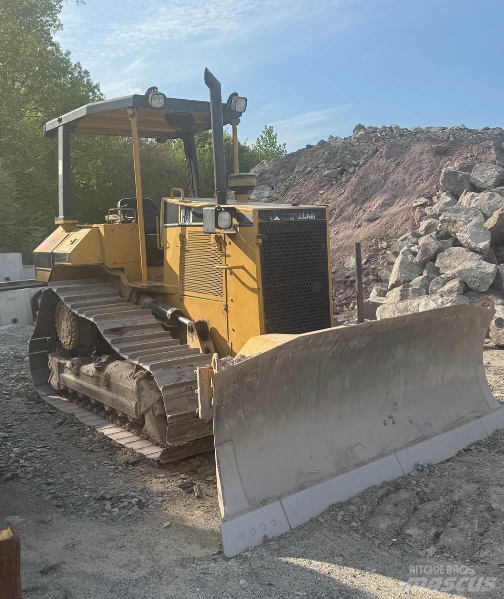 CAT D5M Bouteurs sur chenilles