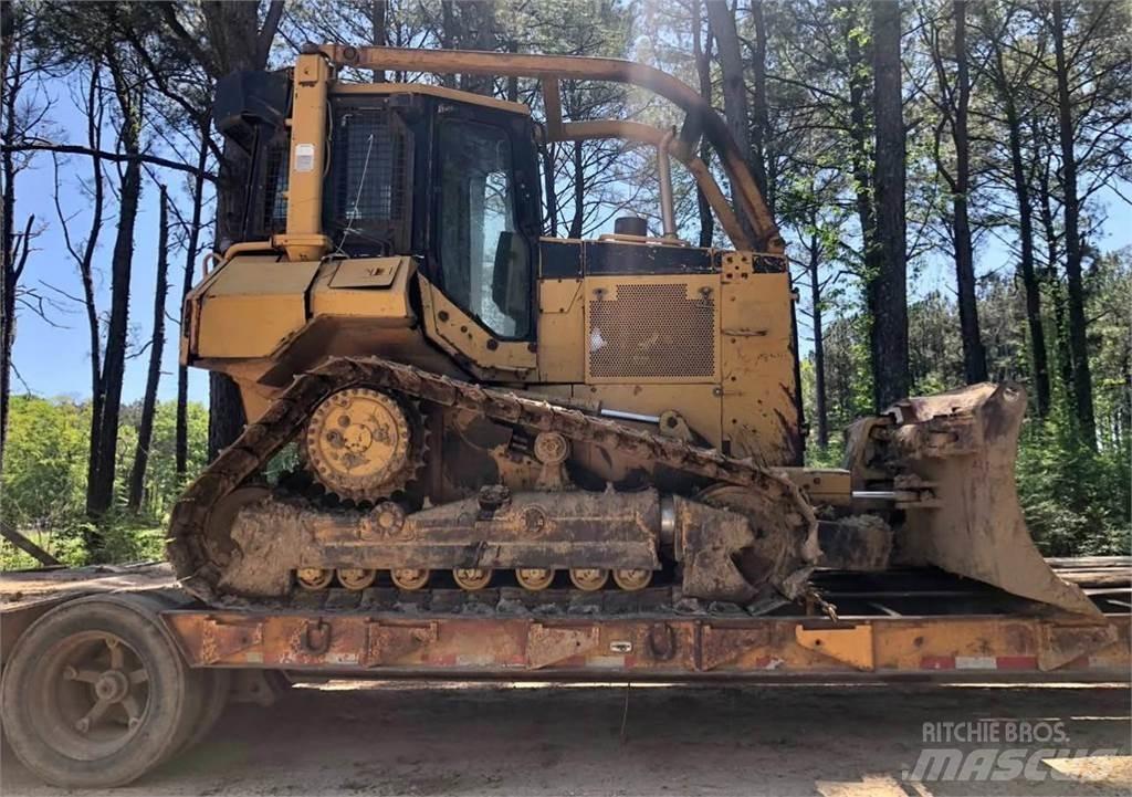 CAT D5M Bouteurs sur chenilles