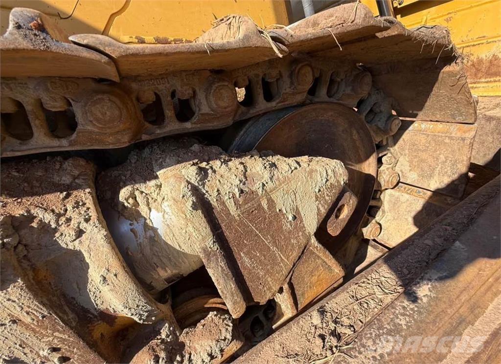 CAT D6 Bouteurs sur chenilles