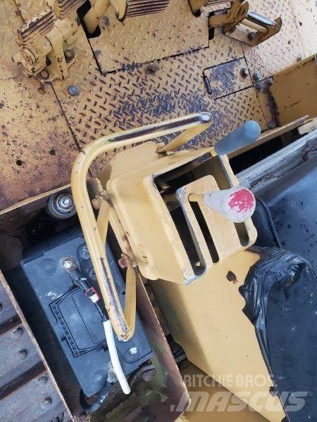 CAT D6C Bouteurs sur chenilles