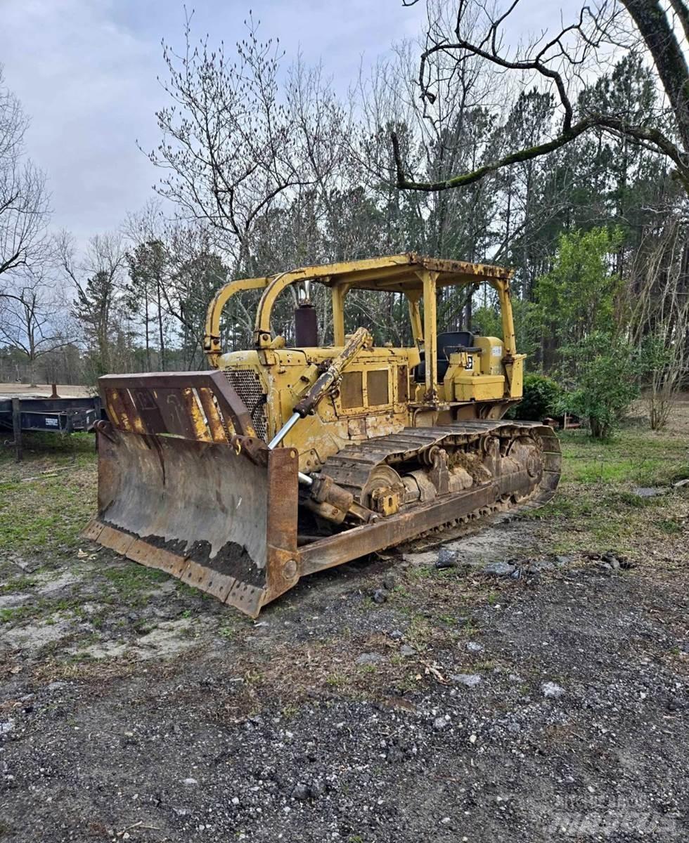 CAT D6C Bouteurs sur chenilles