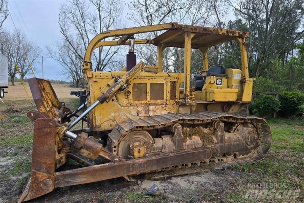 CAT D6C Bouteurs sur chenilles