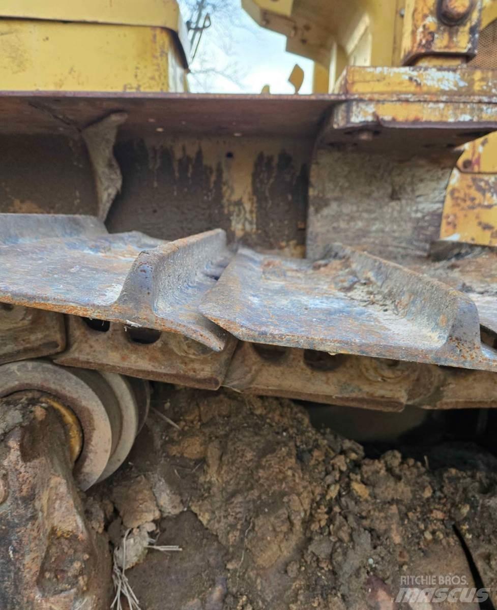CAT D6C Bouteurs sur chenilles