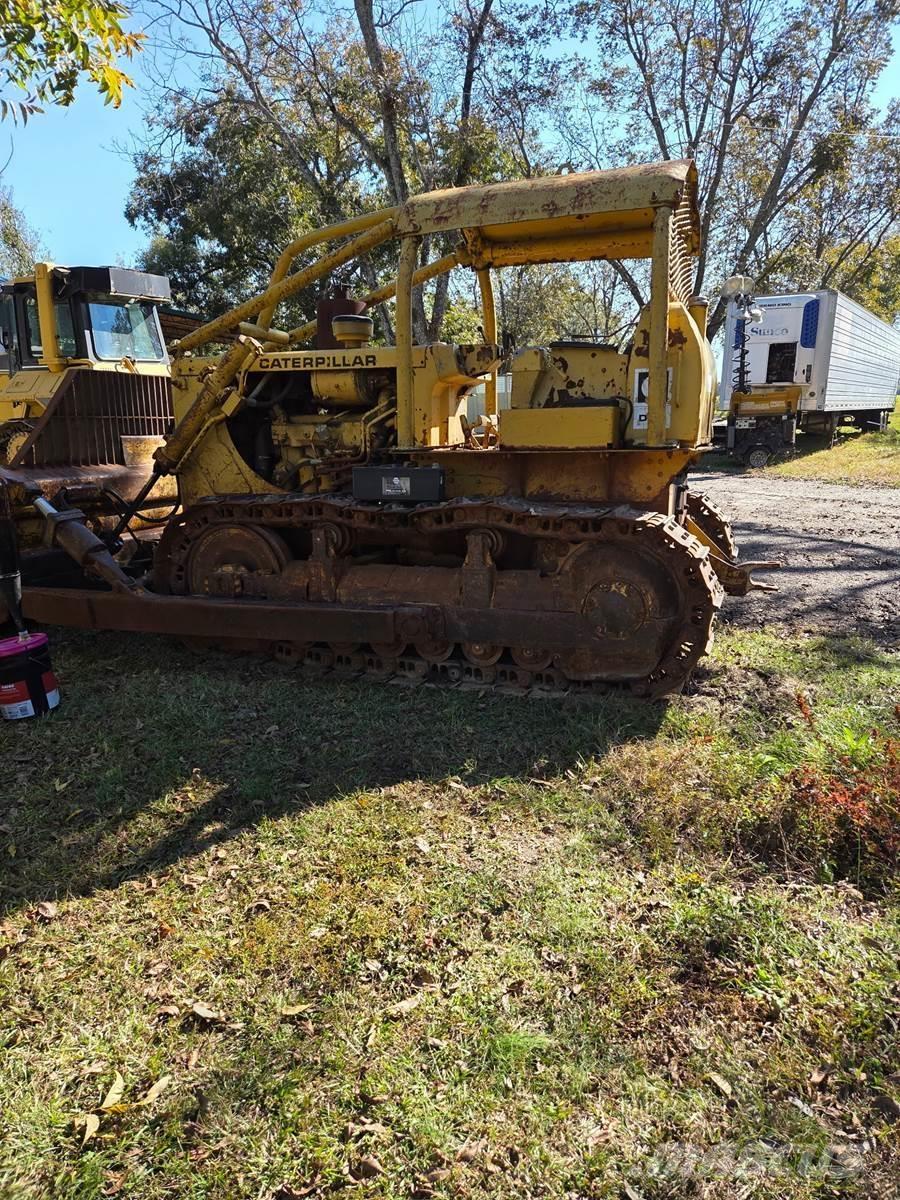 CAT D6C Bouteurs sur chenilles
