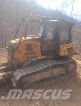 CAT D6K Bouteurs sur chenilles