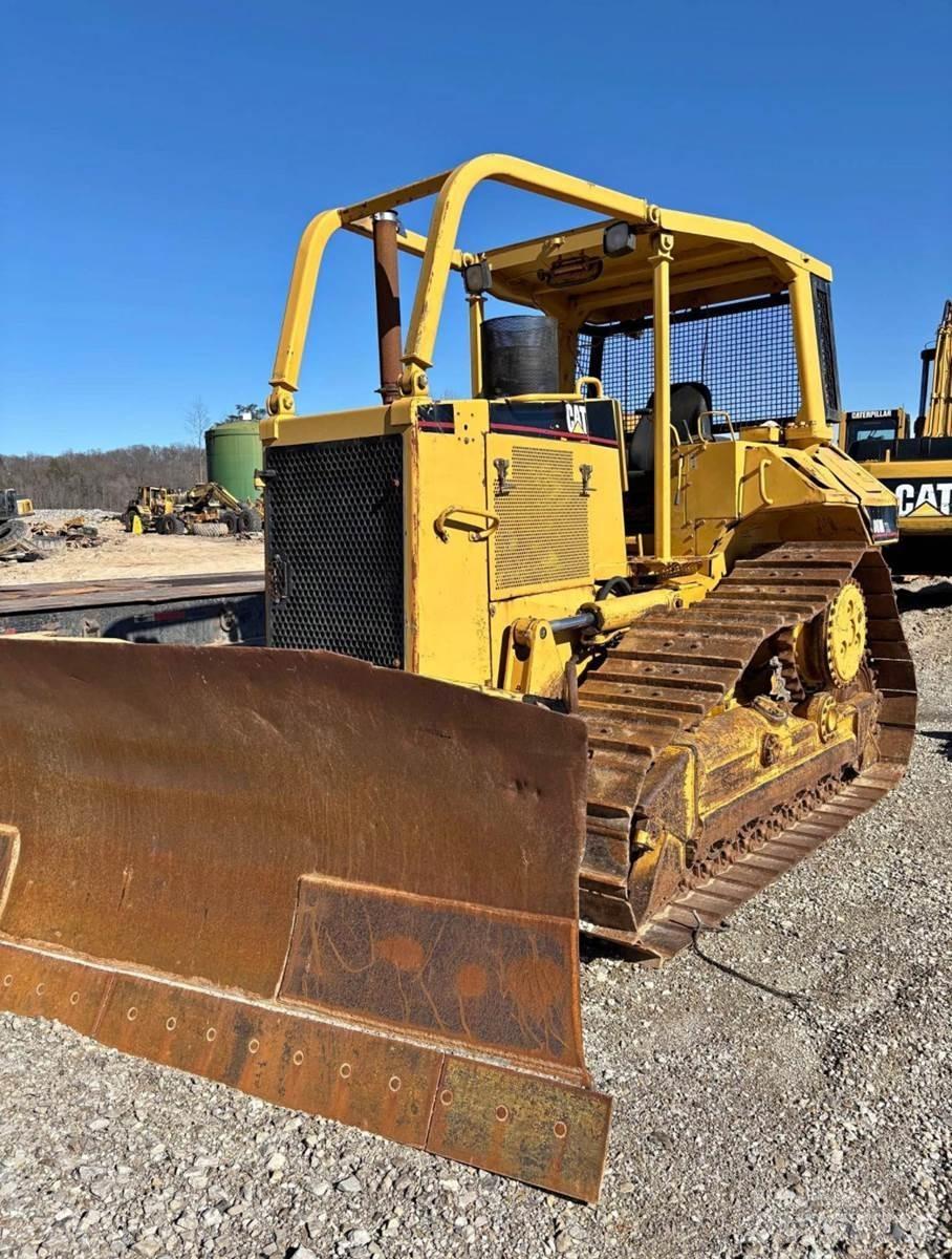 CAT D6M XL Bouteurs sur chenilles