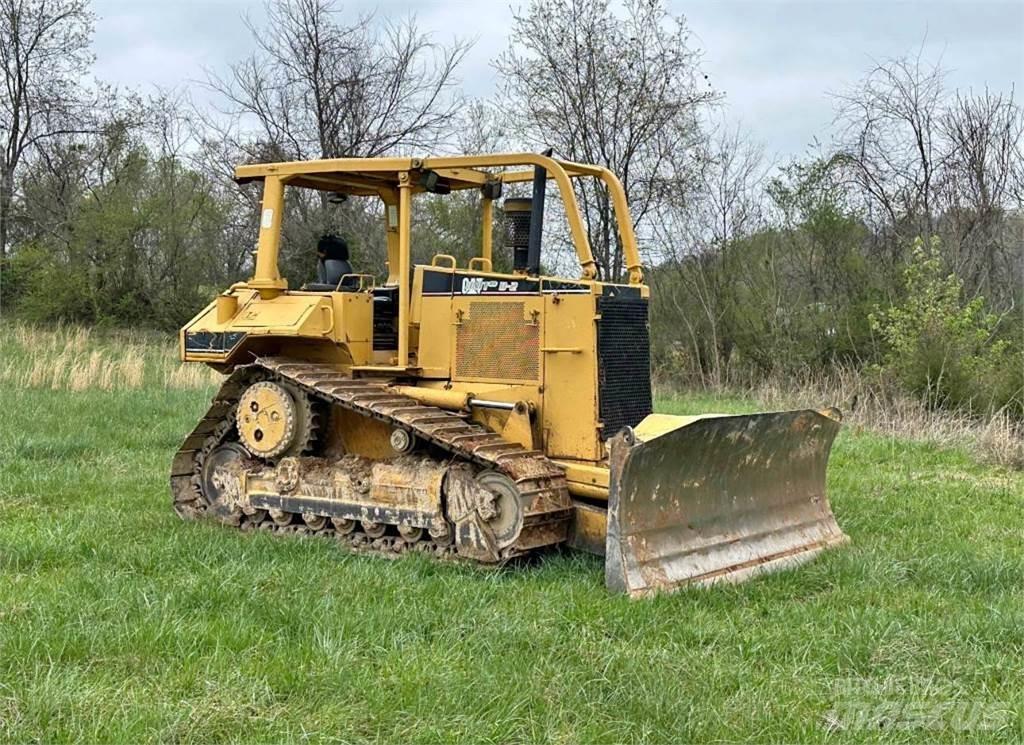 CAT D6M XL Bouteurs sur chenilles