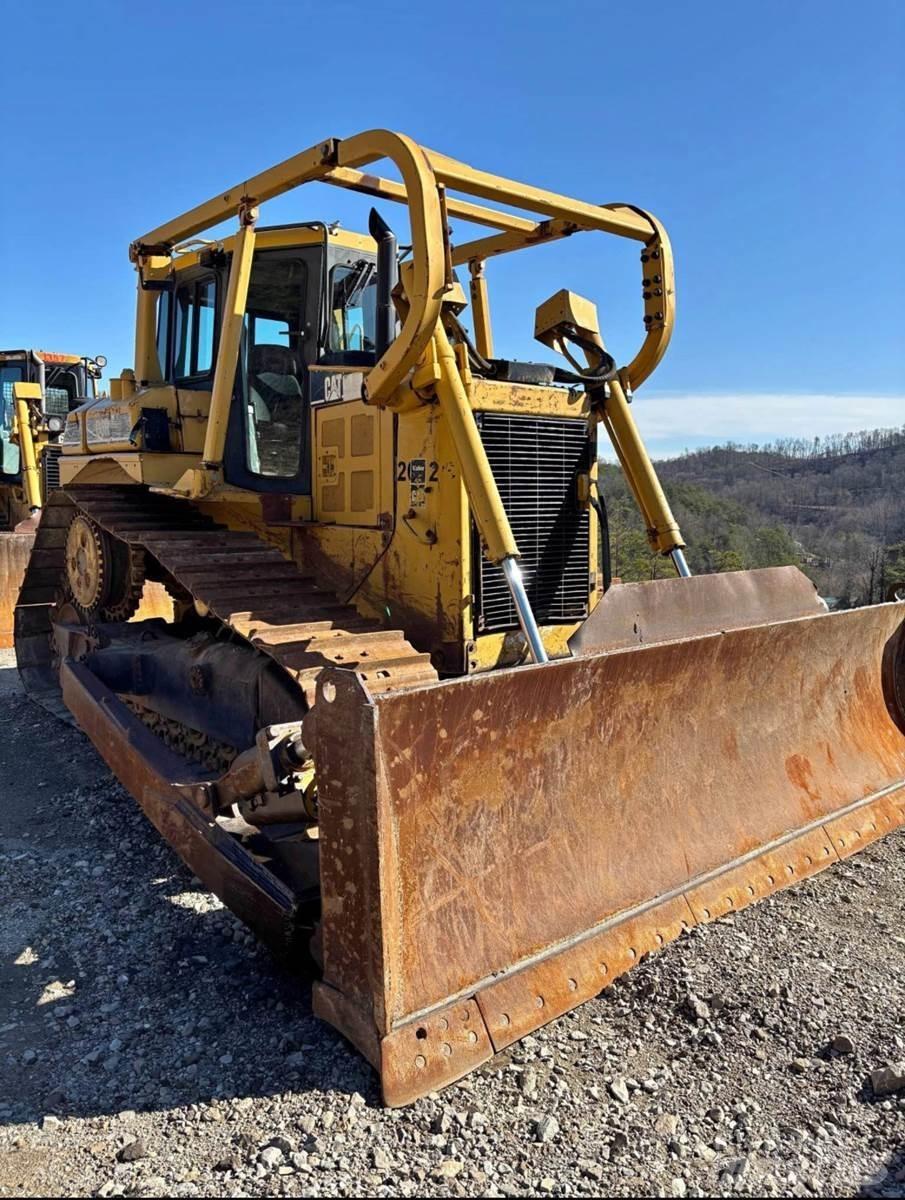 CAT D6R Bouteurs sur chenilles