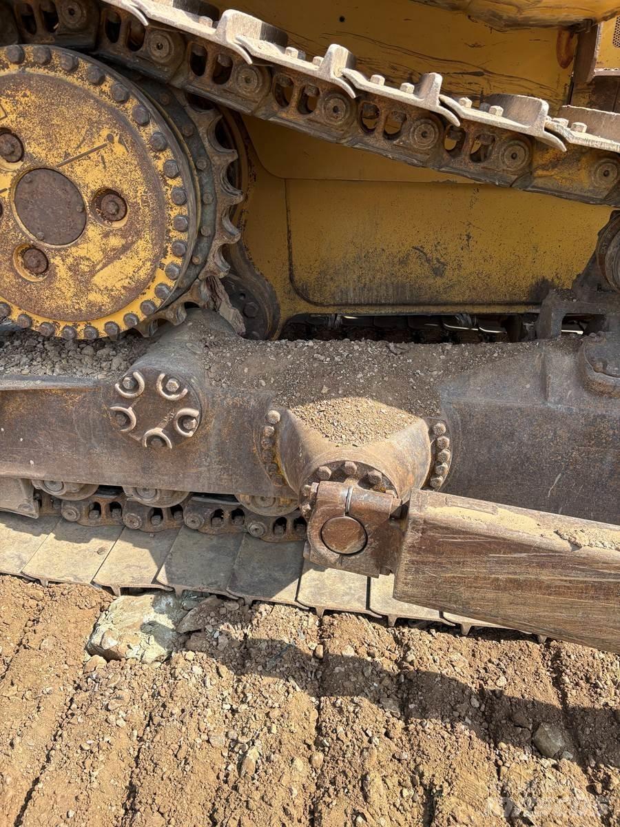 CAT D6R Bouteurs sur chenilles